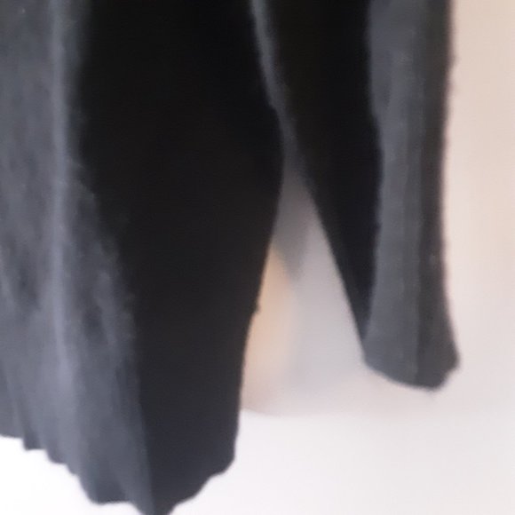 Vintage Valerie Stevens Black Cashmere Sweater, Cowl Neck 3/4 sleeve Med. - Picture 8 of 14